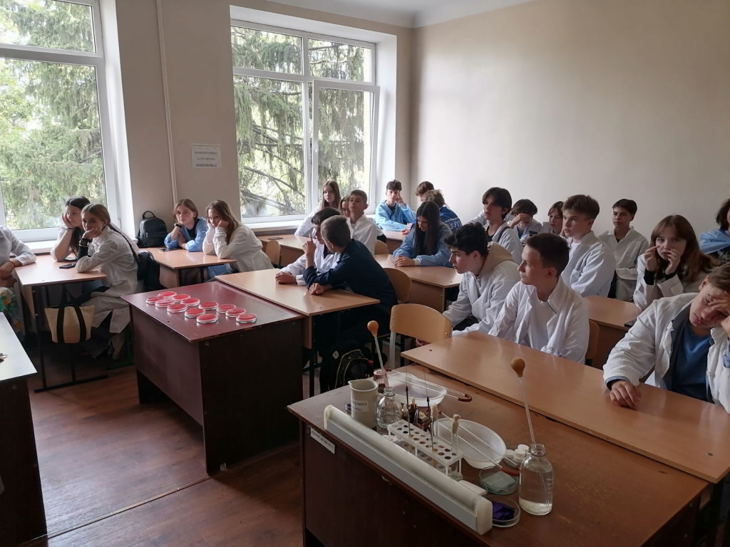 Зустріч зі школярами / Meeting with schoolchildren