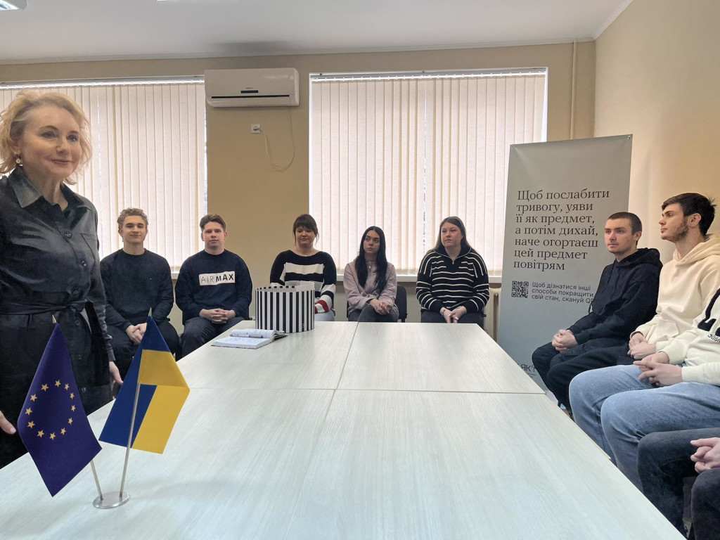 Дбаємо про власне ментальне здоров’я  - підтримуємо здоров’я оточуючих кожного з нас / Taking care of our mental health, we support the health of those around us